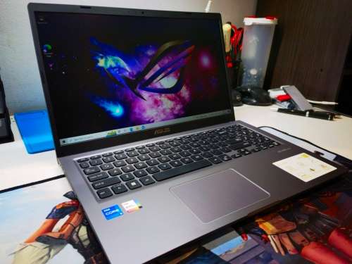 CLOSE TO NEW!*VERY FAST!*11TH GEN!*ASUS VIVOBOOK X515EA*i5-1135G7*8GB DDR4*512GB nvme SSD*HD