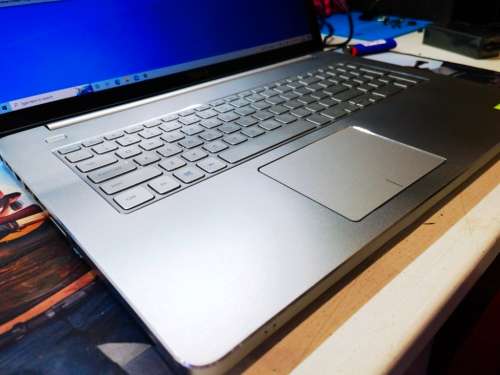 ULTIMATE BEAST!*DELL INSPIRON 17 7737*i7-4510u*NVIDIA GT740M*16GB RAM*512GB SSD*17.3`FHD*BACKLIT*