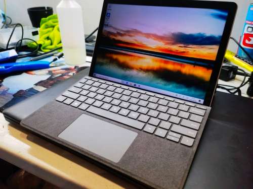 LATEST!*12TH GEN*SURFACE GO 3*PENTIUM GOLD 6500Y*8GB DDR4*128GB SSD*FHD*WARRANTY*1080P WEBCAM