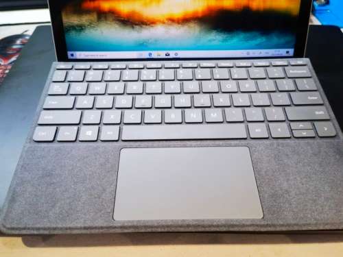 LATEST!*12TH GEN*SURFACE GO 3*PENTIUM GOLD 6500Y*8GB DDR4*128GB SSD*FHD*WARRANTY*1080P WEBCAM