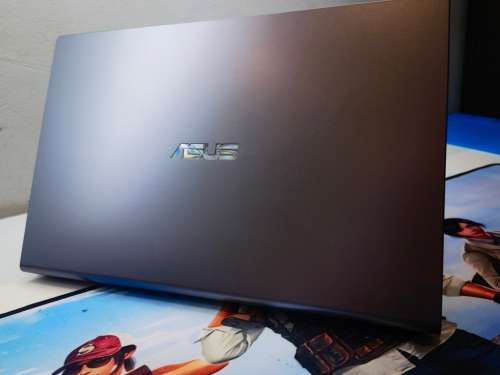 Beast specs!*FAST!*AS NEW!*ASUS VIVOBOOK X509FA*i7-8565U*20GB DDR4*512GB SSD*500GB HDD*WARRANTY