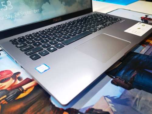 VERY FAST!**ASUS VIVOBOOK X509*i3-7020u*8GB DDR4*256GB SSD*