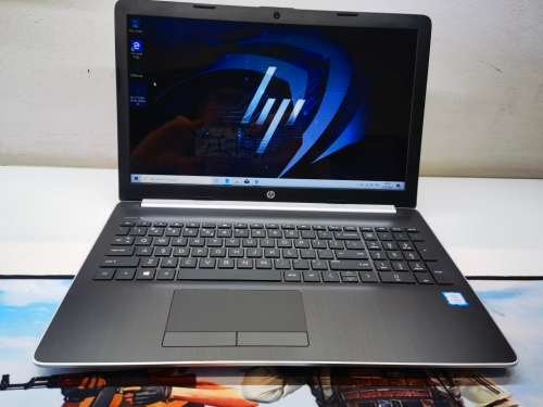 VERY FAST!*STUNNING!*HP NOTEBOOK 15*i5-8250U*8GB DDR4*240GB SSD*HD*