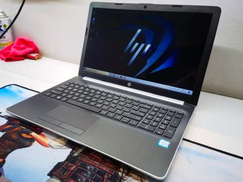 VERY FAST!*STUNNING!*HP NOTEBOOK 15*i5-8250U*8GB DDR4*240GB SSD*HD*