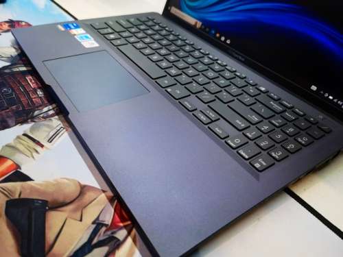 11th GEN*ASUS EXPERTBOOK B5100CE*i5-1135G7*8GB RAM*512GB SSD*FHD*G7 GRAPHICS*