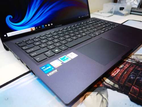 11th GEN*ASUS EXPERTBOOK B5100CE*i5-1135G7*8GB RAM*512GB SSD*FHD*G7 GRAPHICS*