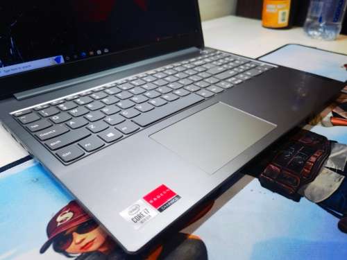 ELITE i7 LAPTOP!*RADEON 620*LENOVO THINKBOOK 15*i7-10510U*16GB DDR4*500GB NVME*FHD*