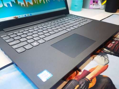 BEAST SPECS!*QUAD CORE 8th Gen i5*LENOVO 130*i5-8250U*12GB DDR4*500GB SSD*FHD