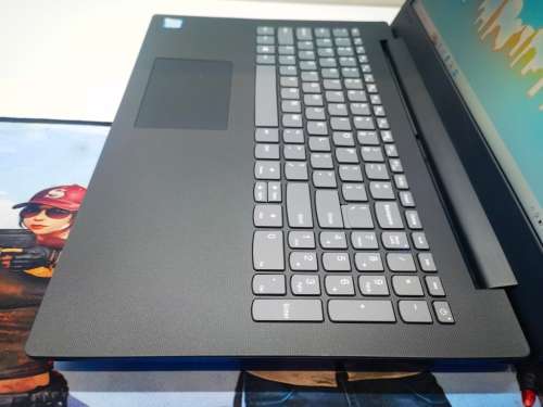 BEAST SPECS!*QUAD CORE 8th Gen i5*LENOVO 130*i5-8250U*12GB DDR4*500GB SSD*FHD