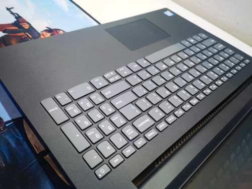 BEAST SPECS!*QUAD CORE 8th Gen i5*LENOVO 130*i5-8250U*12GB DDR4*500GB SSD*FHD