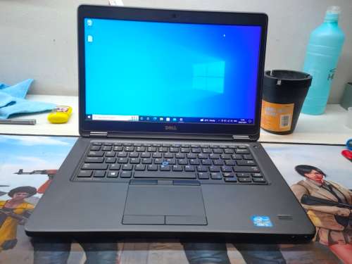 DELL LATITUDE E5450 i5-5300u**8GB RAM*HD*250GB SSD*