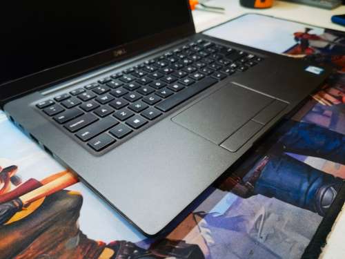 *Amazing!*CARBON ULTRABOOK*DELL LATITUDE 7300*i5-8265U*8GB*256GB SSD*FHD