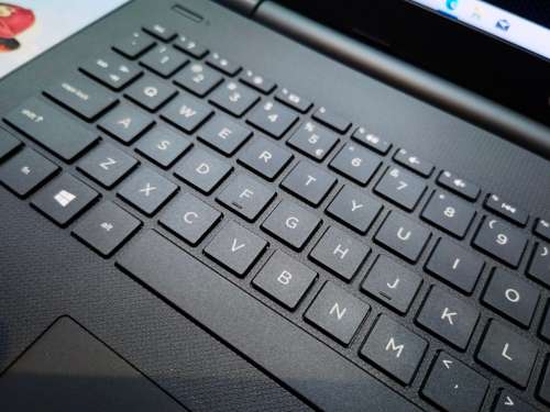 BEAST SPEC!*VERY FAST!*HP 15*i5-7200U*8GB DDR4*WD 500GB SSD*FULL HD*HD620 GRAPHICS