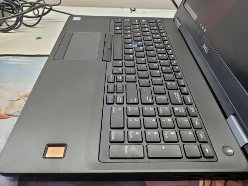 BEAST SPEC!*DELL LATITUDE E5570*i7-6820HQ*16GB*256GB SSD*FHD*RADEON R7