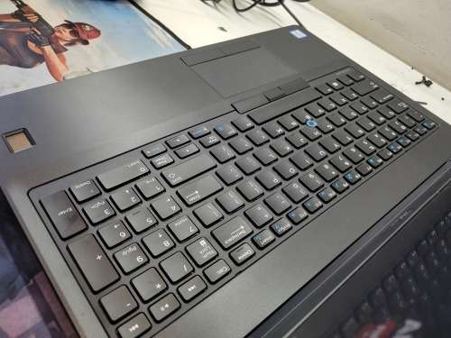 BEAST SPEC!*DELL LATITUDE E5570*i7-6820HQ*16GB*256GB SSD*FHD*RADEON R7