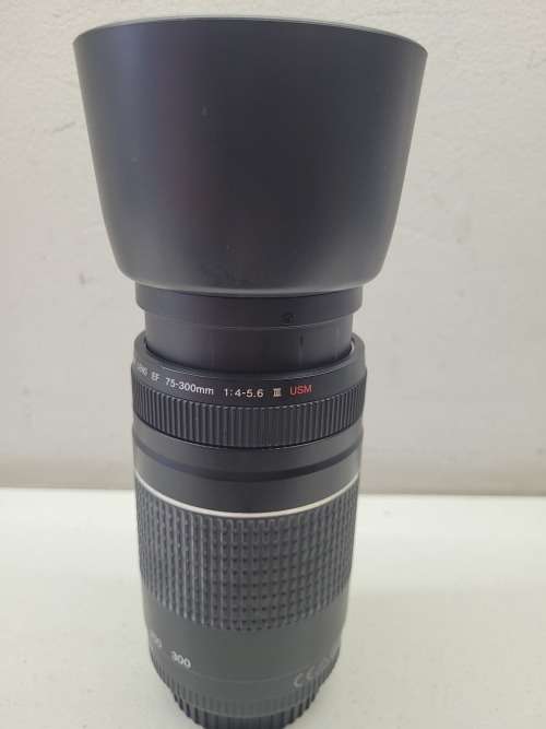 MINT CONDITION!*CANON ULTRASONIC EF 75-300MM*1:4-5.6 III USM