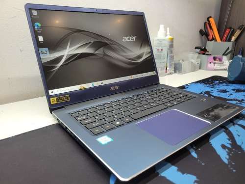 VERY FAST!*HIGH SPEC!*BEAUTY*ACER SWIFT 3*i5-8265U*IPS FHD*8GB RAM*256GB SSD*