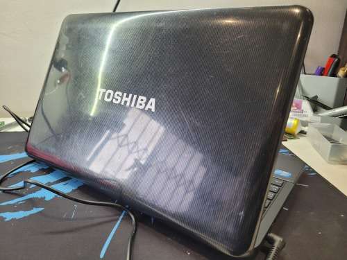 FAST!*TOSHIBA SATELLITE F74E*i3-2328M*6GB DDR3*240GB SSD*HD*DVD