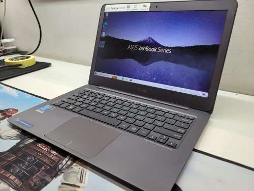 *EXTREME PERFORMANCE*ASUS ZENBOOK UX305F*M-5Y10c*8GB RAM*FHD*512GB SSD*