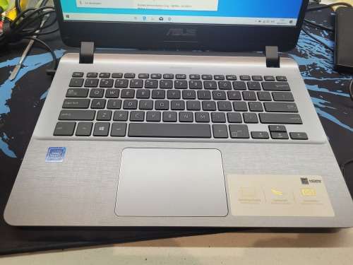 VERY FAST!**ASUS VIVOBOOK X407MA*N4000*4GB DDR4*256GB SSD*UHD GRAPHICS