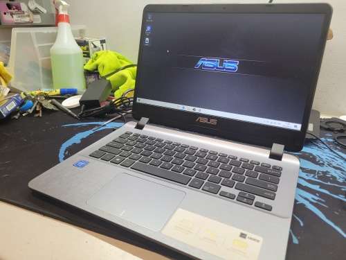 VERY FAST!**ASUS VIVOBOOK X407MA*N4000*4GB DDR4*256GB SSD*UHD GRAPHICS
