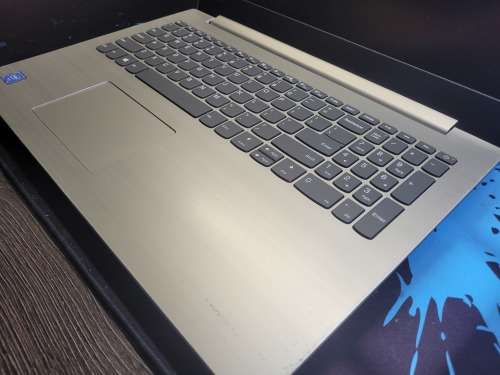 LATE ENTRY!*STUNNING 8th GEN*LENOVO ideapad 330*N4000*4GB DDR4*500GB*UHD 600 GRAPHICS*