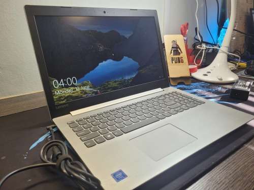 LATE ENTRY!*STUNNING 8th GEN*LENOVO ideapad 330*N4000*4GB DDR4*500GB*UHD 600 GRAPHICS*