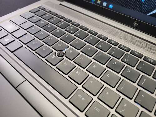 INCREDIBLE BEAST!*HP ZBOOK FIREFLY 15 G7*i7-10810U*HEX CORE*16GB DDR4*512GB SSD*WARRANTY