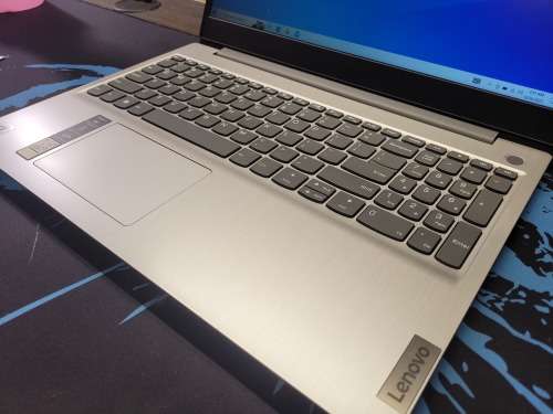 AS NEW!*10TH GEN!*LENOVO IDEAPAD 3*i3-10110U*8GB DDR4*512GB SSD*FHD*G4 GRAPHICS*