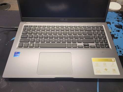 BEAST!*AS NEW!*VERY FAST!*11TH GEN I7*ASUS VIVOBOOK X515EA*i7-1165G7*8GB DDR4*512GB SSD*FHD*WARRANTY