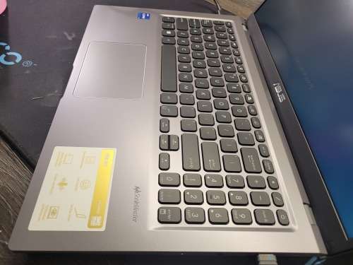 BEAST!*AS NEW!*VERY FAST!*11TH GEN I7*ASUS VIVOBOOK X515EA*i7-1165G7*8GB DDR4*512GB SSD*FHD*WARRANTY