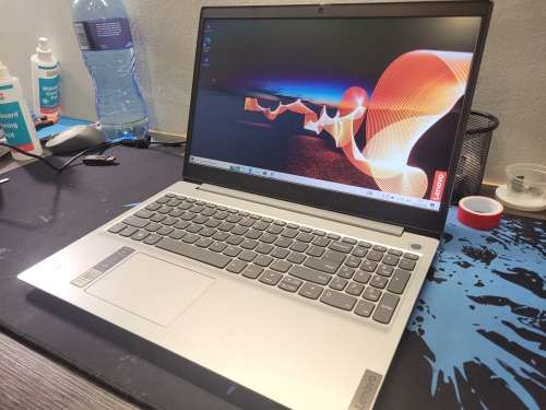 *STUNNING & FAST!*LENOVO IDEAPAD 3*N4020*4GB DDR4*256GB SSD*FHD*