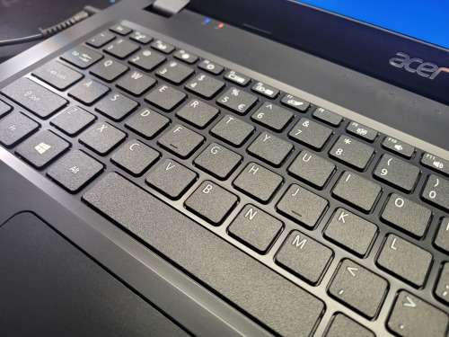 LATE ENTRY!*BEAST!*2020 Model*QUAD CORE 10TH GEN i7*ACER ASPIRE 3*i7-1065G7*8GB DDR4*512GB SSD*FHD