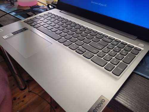 STUNNING!*10TH GEN!*LENOVO IDEAPAD 3*i3-10110U*8GB DDR4*1000GB HDD*FHD*G4 GRAPHICS*