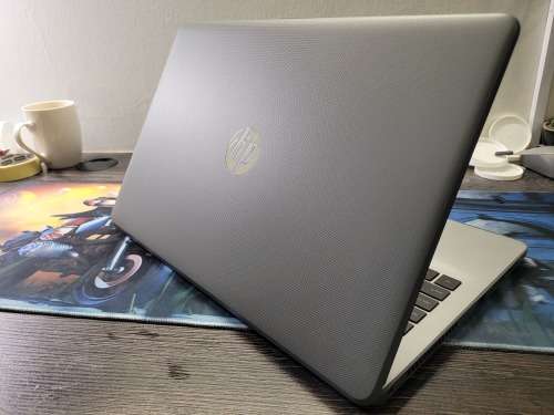 FAST!*HP notebook 15*i5-7200U*8GB DDR4*240GB SSD*HD*HD620 GRAPHICS