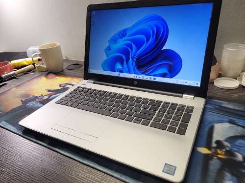 FAST!*HP notebook 15*i5-7200U*8GB DDR4*240GB SSD*HD*HD620 GRAPHICS