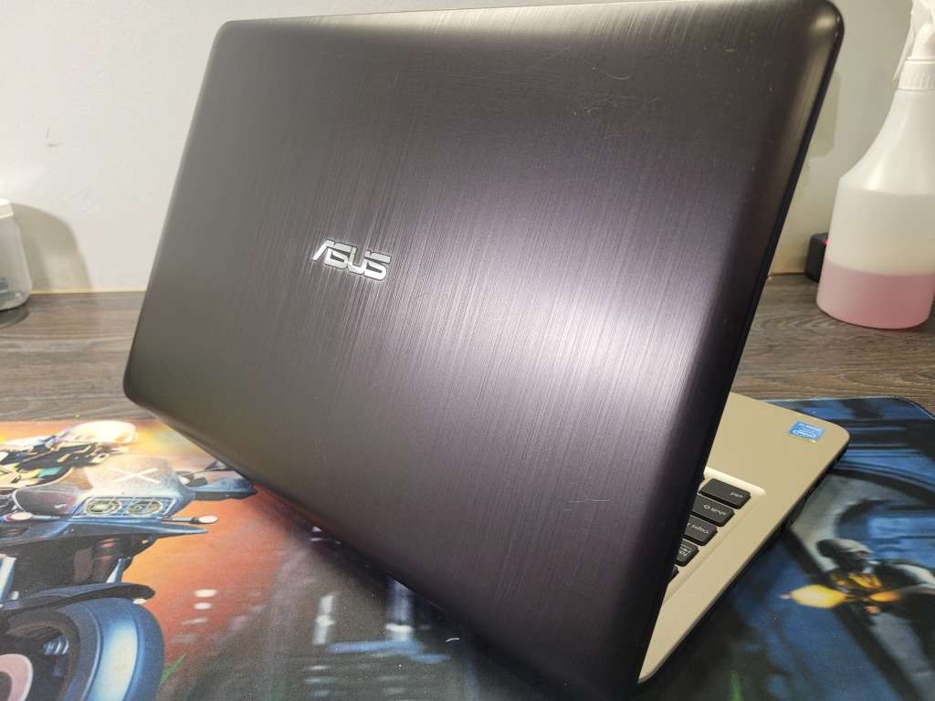 FAST*ASUS VIVOBOOK*X540*i3-5005U*4GB DDR3*240GB SSD*SONICMASTER AUDIO*