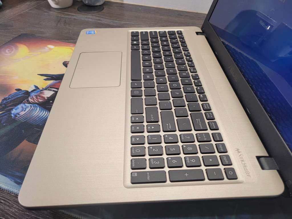 FAST*ASUS VIVOBOOK*X540*i3-5005U*4GB DDR3*240GB SSD*SONICMASTER AUDIO*