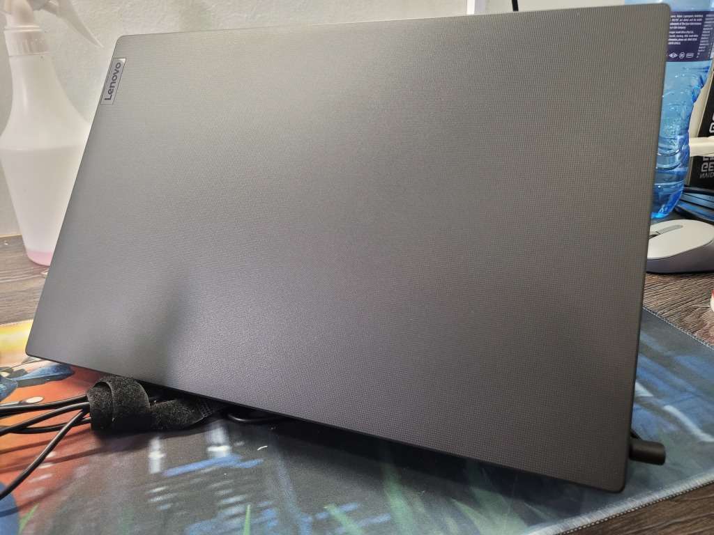 BEAST!*VERY FAST 11TH GEN!*LENOVO V15 G2*i5-I135g7*8GB DDR4*512GB SSD*FHD*IRIS GRAPHICS*