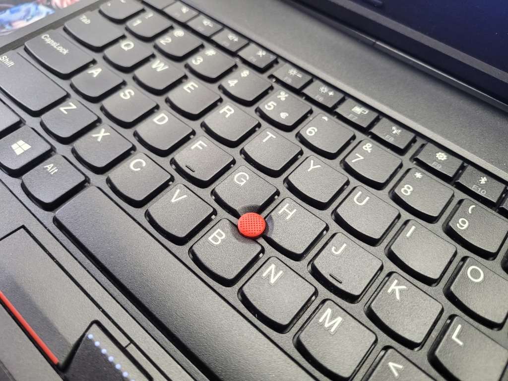 MINT!*VERY FAST*LENOVO THINKPAD L570*i5-7200U*256GB SSD*8GB DDR4*4GLTE