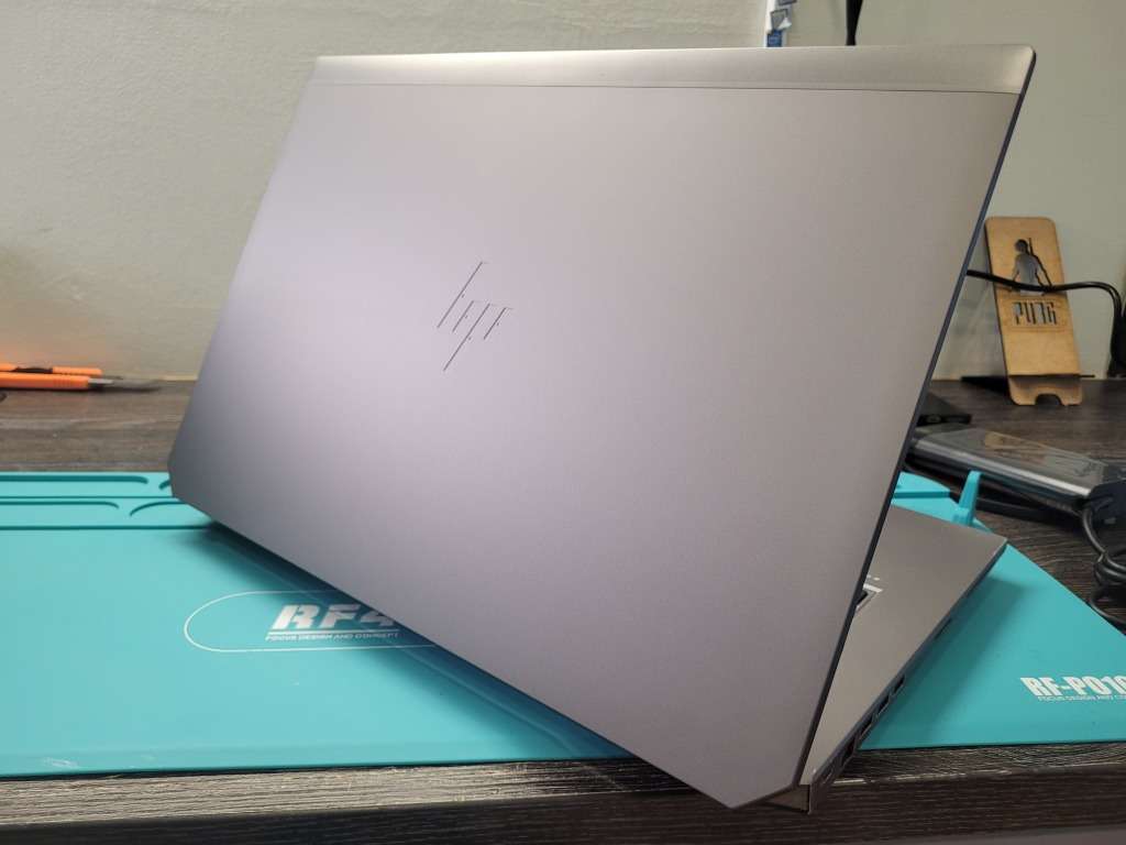 INCREDIBLE LAPTOP!*HP ZBOOK 17 G5*i7-8750H*32GB DDR4*512GB SSD*256GB SSD*NVIDIA P2000*