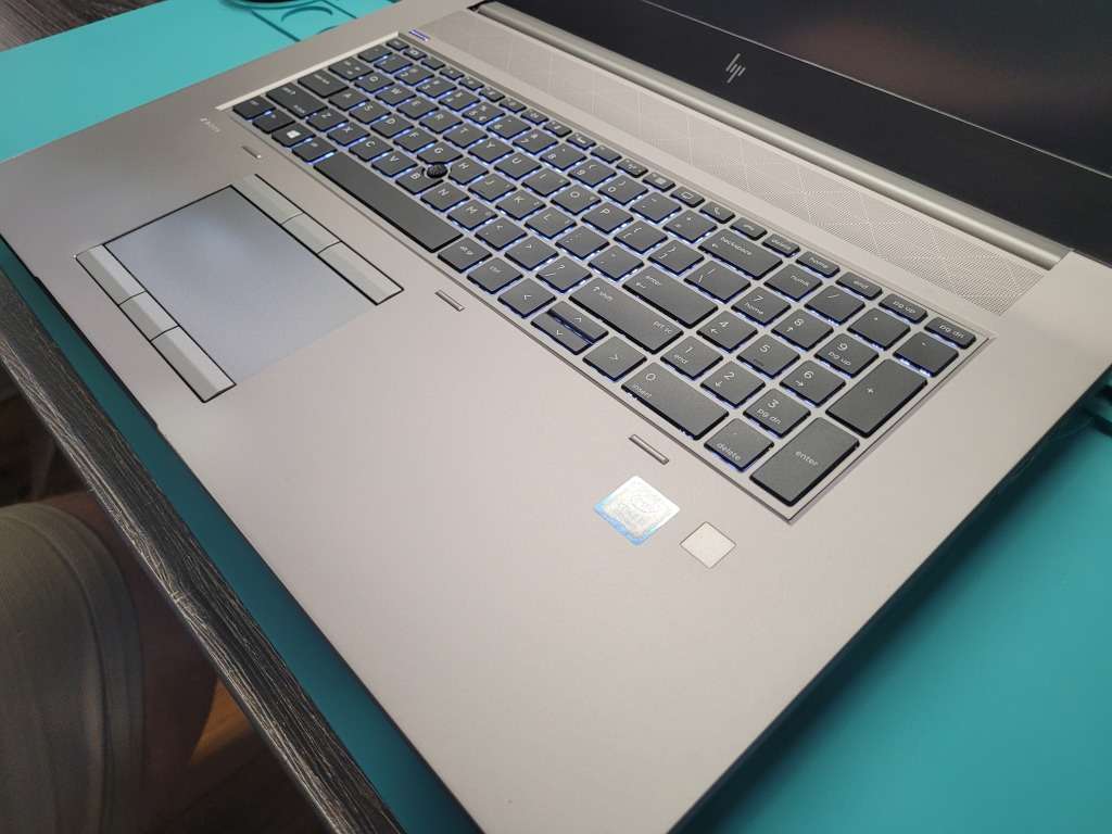 INCREDIBLE LAPTOP!*HP ZBOOK 17 G5*i7-8750H*32GB DDR4*512GB SSD*256GB SSD*NVIDIA P2000*