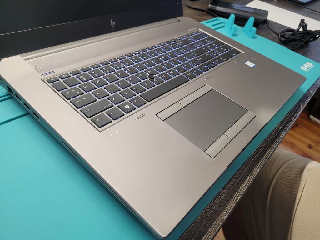 INCREDIBLE LAPTOP!*HP ZBOOK 17 G5*i7-8750H*32GB DDR4*512GB SSD*256GB SSD*NVIDIA P2000*