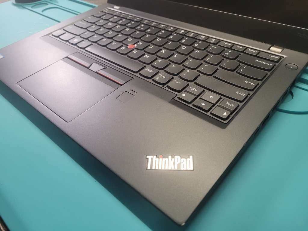 TOUCHSCREEN ULTRABOOK*LENOVO THINKPAD T470S*i5VPRO-7300U*FHD*256GB SSD*8GB*