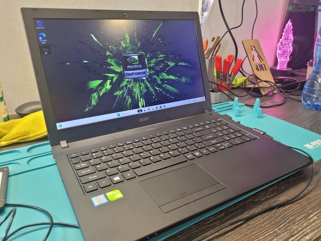 Graphic Design/Engineering*ACER P2510*i7-8550u*8GB*1000GB SSD*NVIDIA MX130*