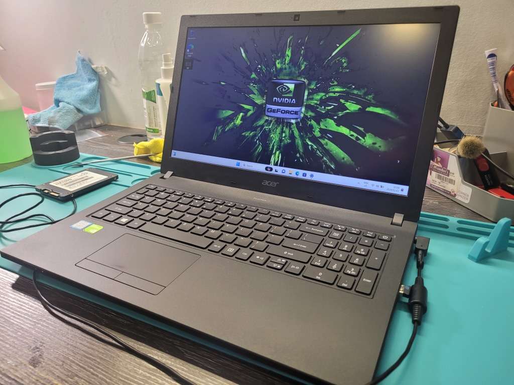 Graphic Design/Engineering*ACER P2510*i7-8550u*8GB*1000GB SSD*NVIDIA MX130*