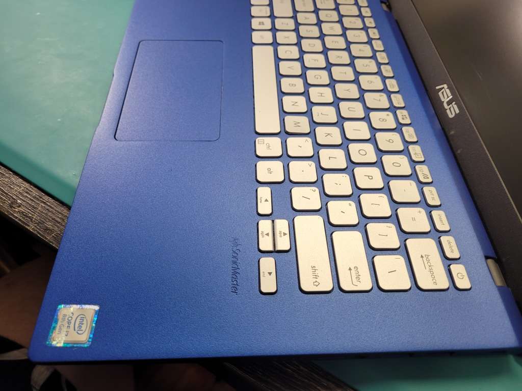 VERY FAST!*ASUS X409FA*i7-8565U*12GB DDR4*512GB NVME SSD*FHD