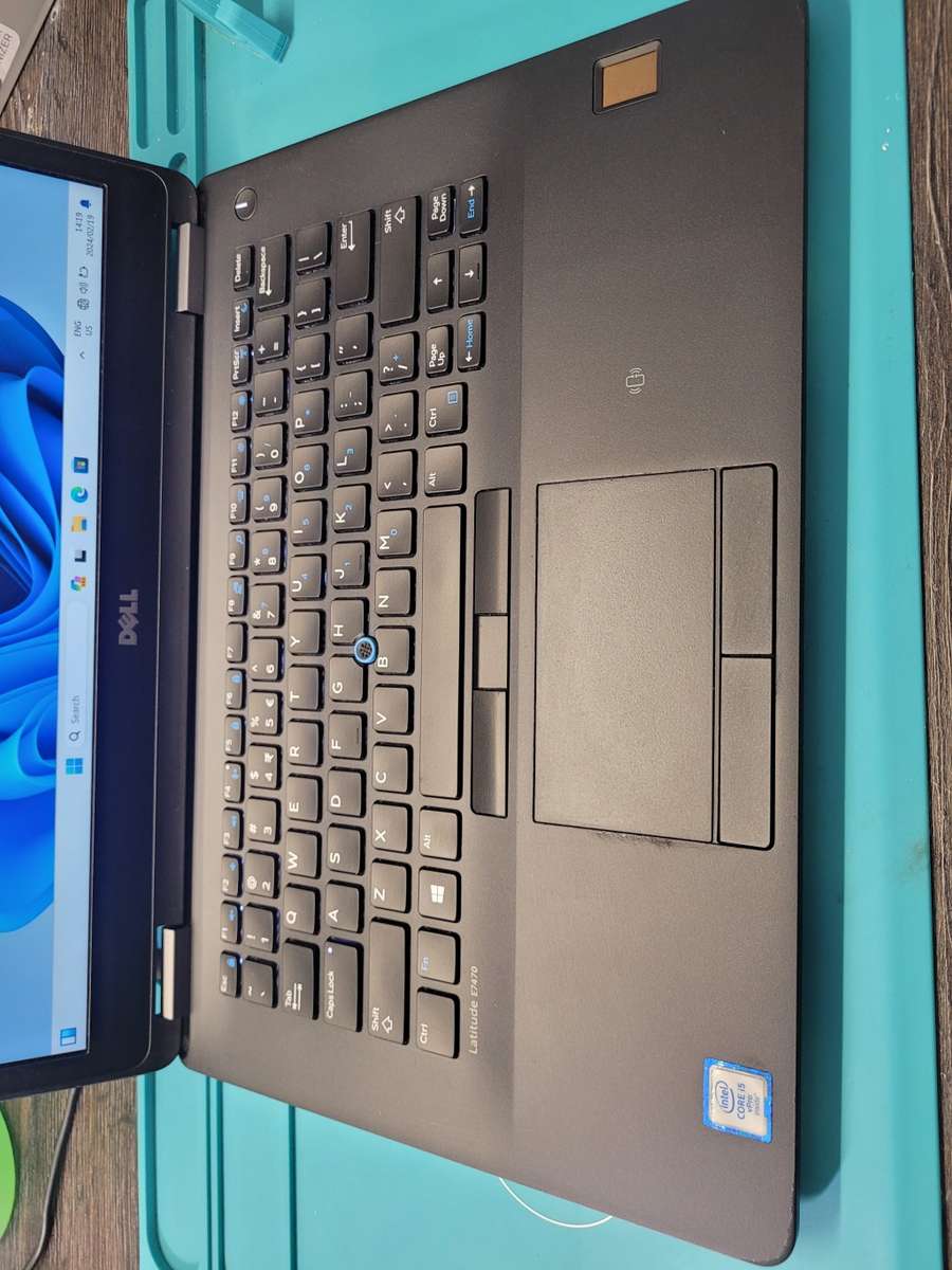 DELL LATITUDE E7470*VERY FAST!*i5-6300U*8GB*256GB SSD*FHD*BACKLIT*
