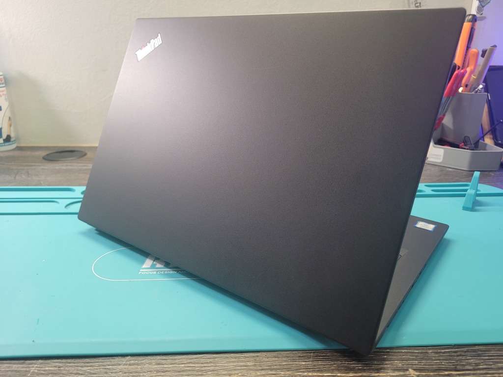 **BUSINESS MONSTER** LENOVO THINKPAD X390 CORE i5, 16GB RAM, 256SSD-WORTH R20k-GRAB IT@R4999!