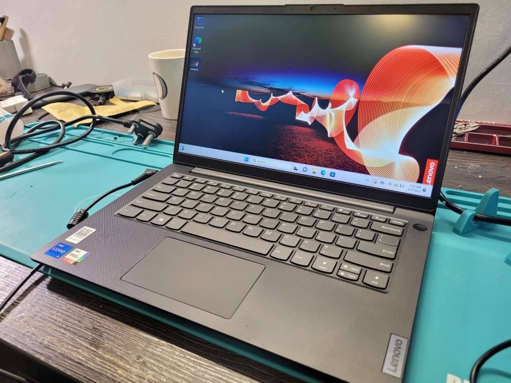 LENOVO V14 G2*i3-I1115G4*8GB DDR4*256GB SSD*FHD*UHD GRAPHICS